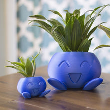 Load image into Gallery viewer, Oddish Pot Planter